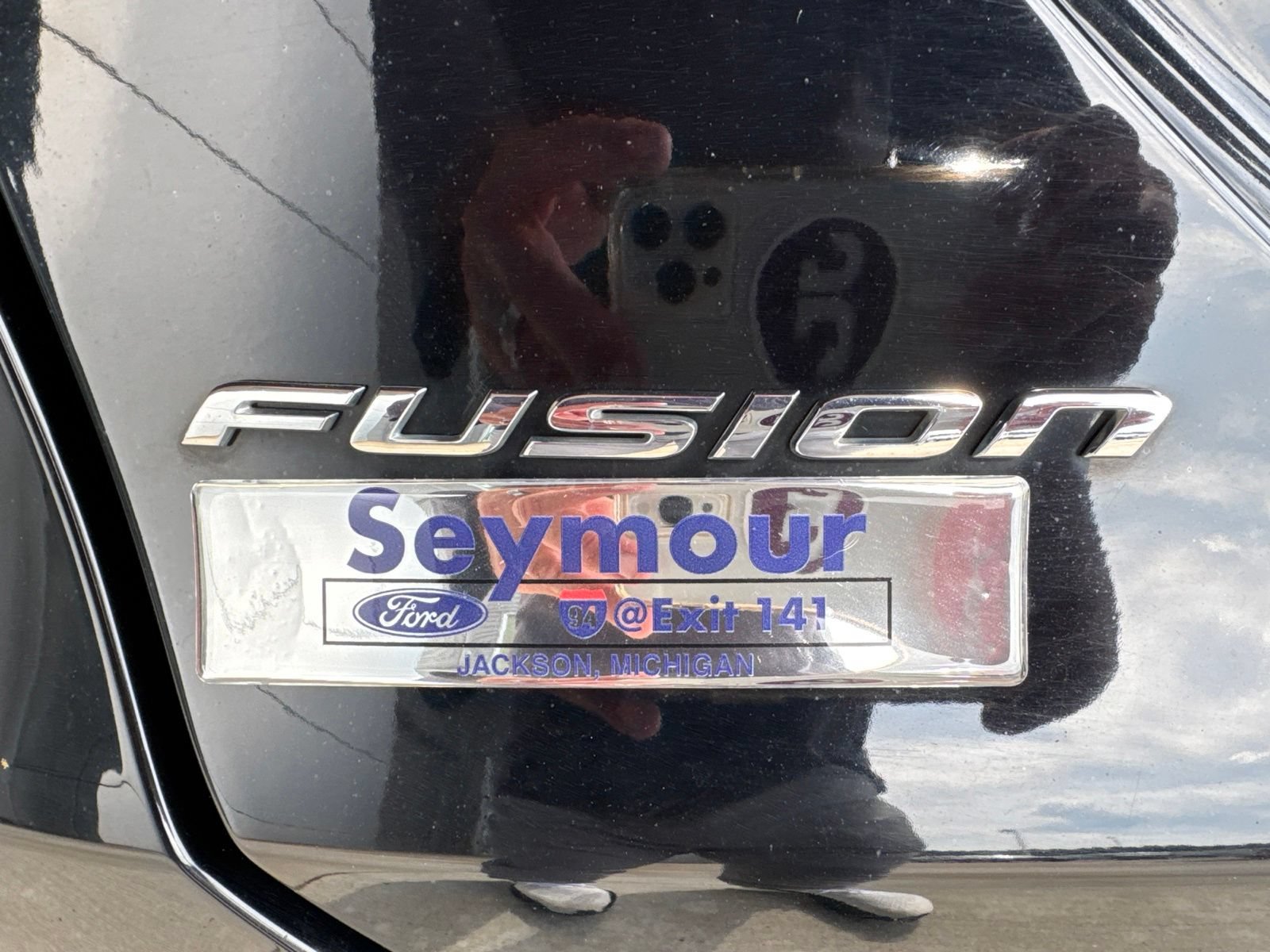 Certified 2018 Ford Fusion SE w/ Fusion SE Technology Package FWD image 14