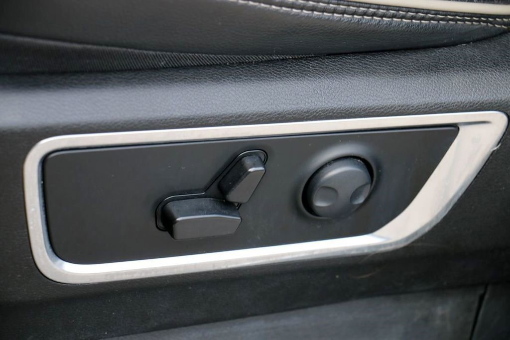 Used 2024 RAM 1500 Laramie image 21