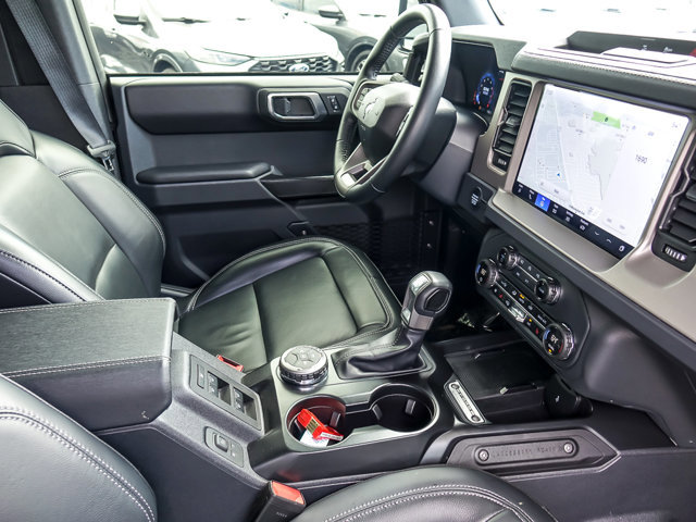 Certified 2025 Ford Bronco Outer Banks AWD/4WD image 26