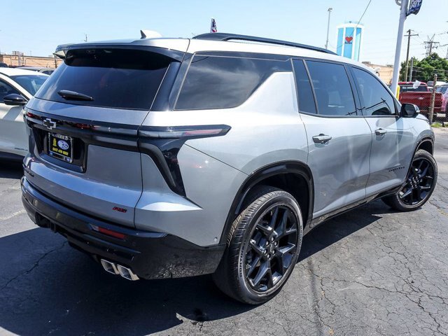 Used 2026 Chevrolet Traverse RS AWD/4WD image 10