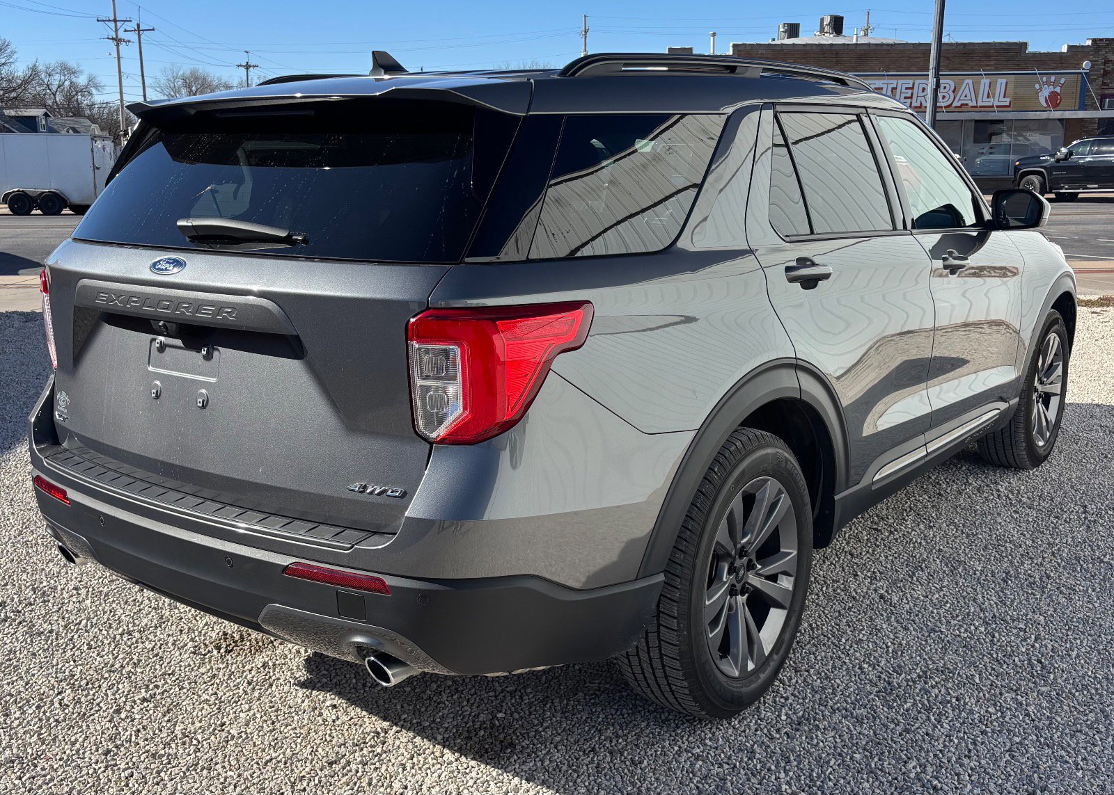 Certified 2022 Ford Explorer XLT w/ Equipment Group 202A image 5