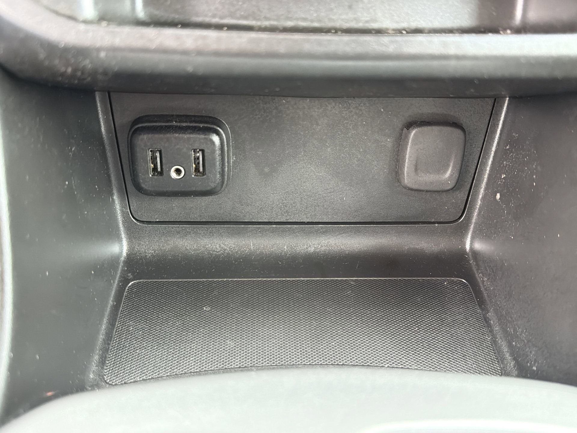 Used 2022 Chevrolet Colorado LT w/ Fleet Safety Package image 15