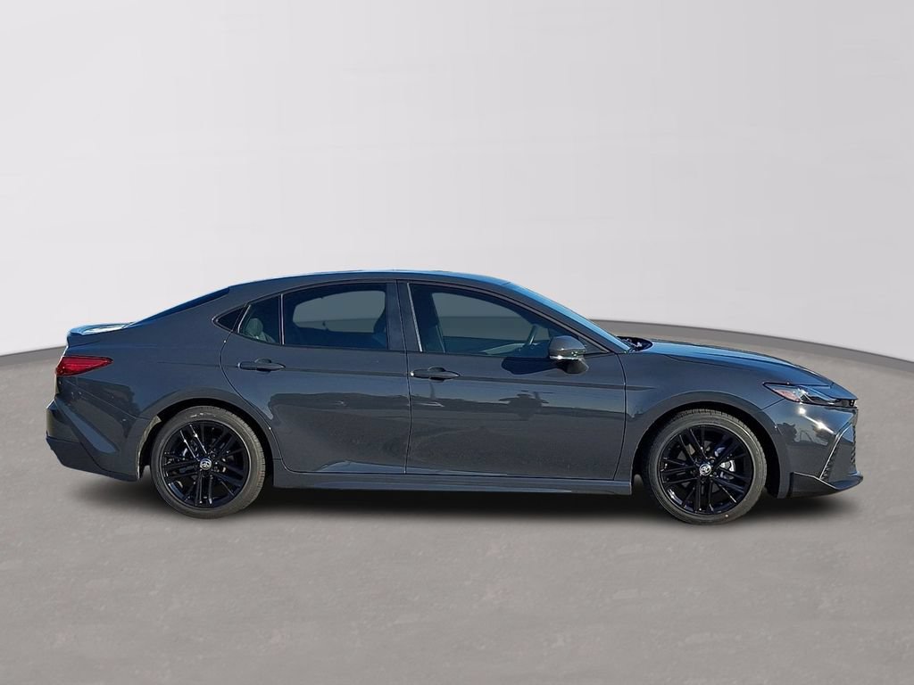 Used 2025 Toyota Camry SE FWD image 7