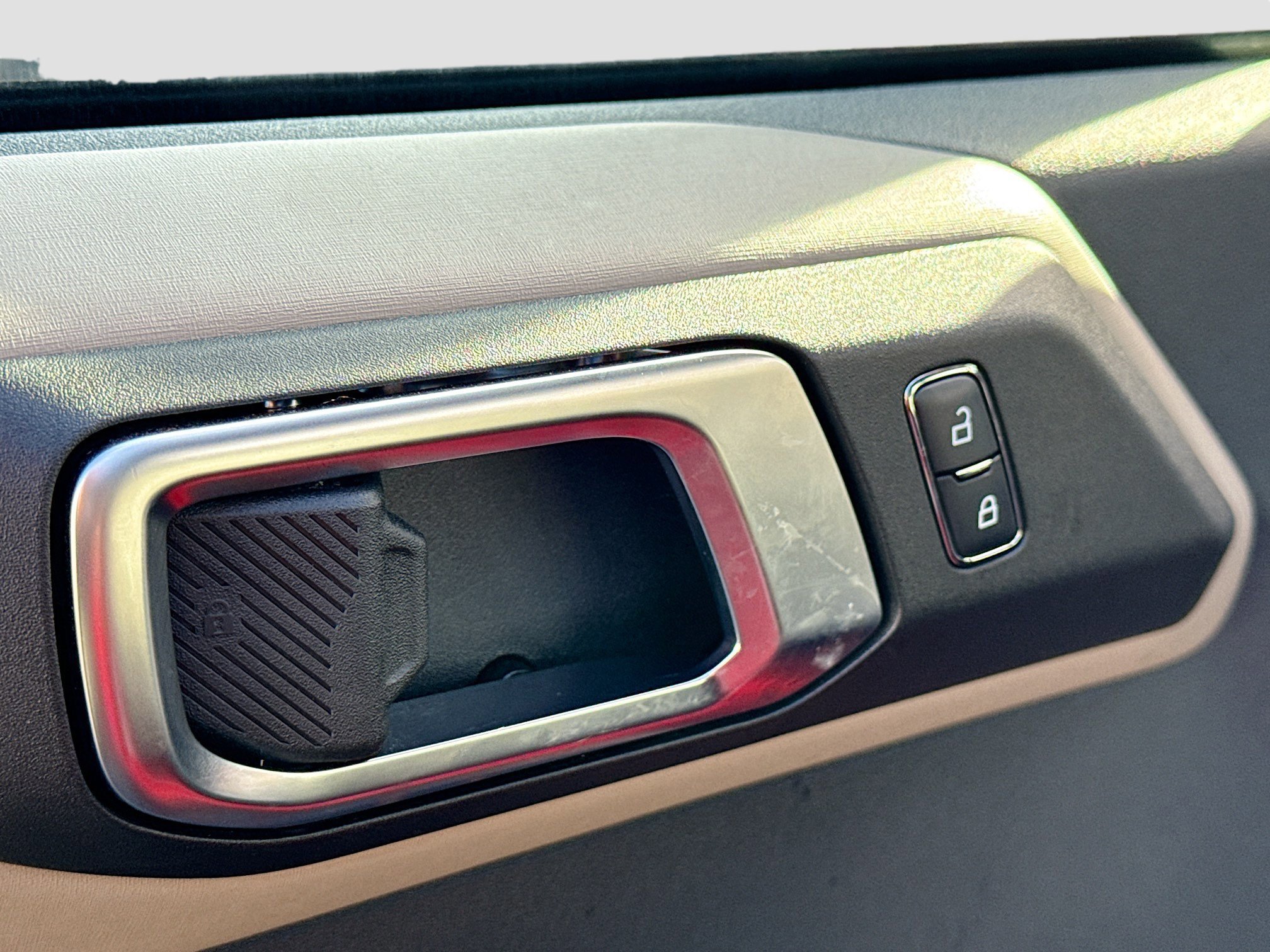 Certified 2024 Ford Bronco Wildtrak image 9