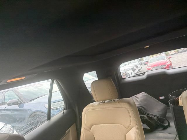 Certified 2017 Ford Explorer Limited FWD image 24