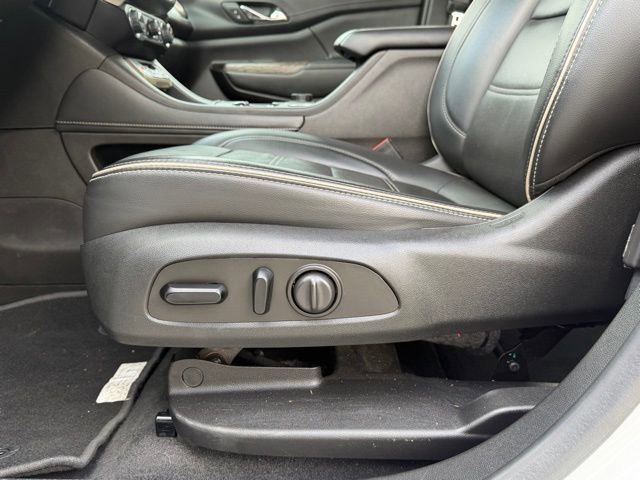 Used 2023 GMC Acadia Denali image 10