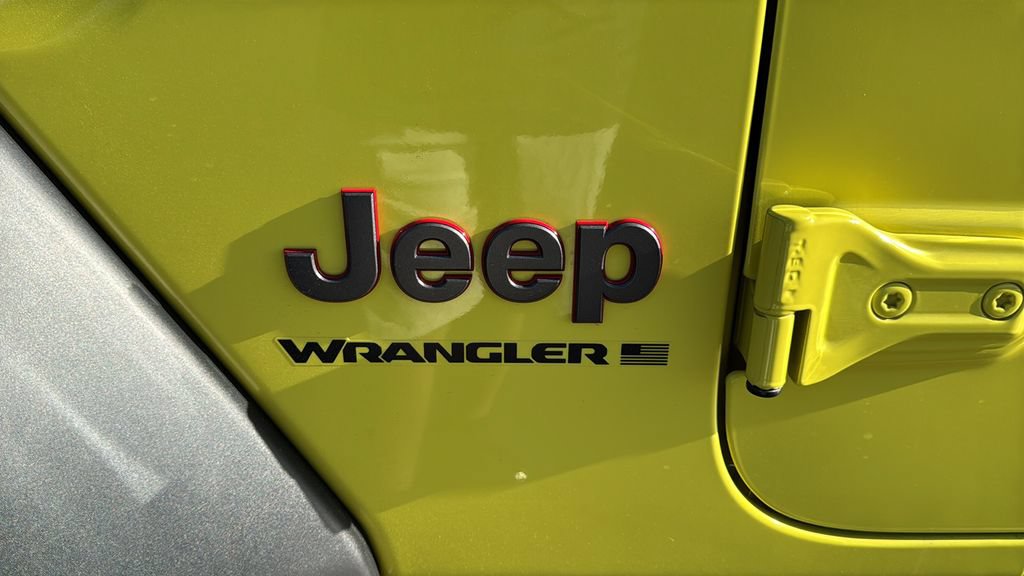 Used 2023 Jeep Wrangler Unlimited Rubicon w/ Xtreme 35 Tire Package AWD/4WD image 9