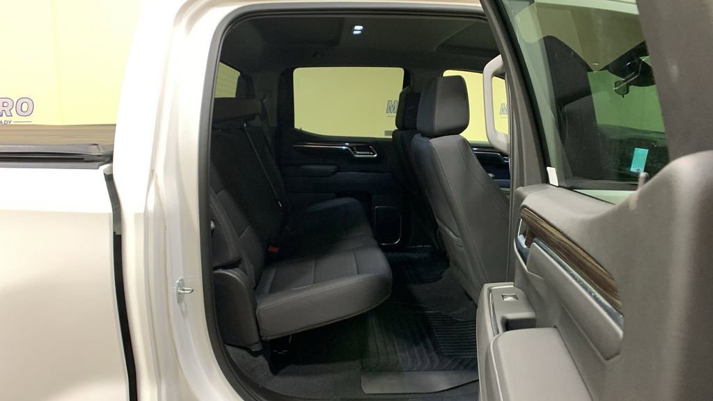 Used 2023 Chevrolet Silverado 1500 LT image 16