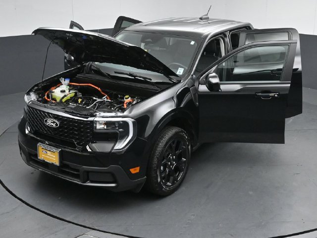 Certified 2025 Ford Maverick Lariat w/ Black Appearance Package AWD/4WD image 56