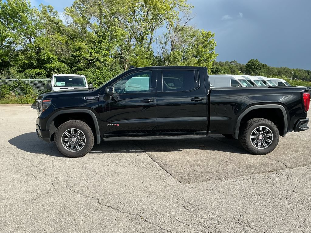 Used 2024 GMC Sierra 1500 AT4 w/ Technology Package AWD/4WD image 2