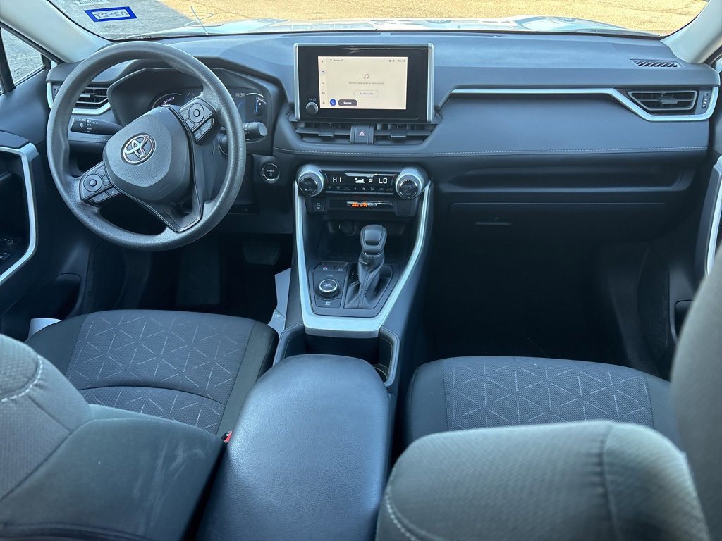 Used 2025 Toyota RAV4 XLE image 10