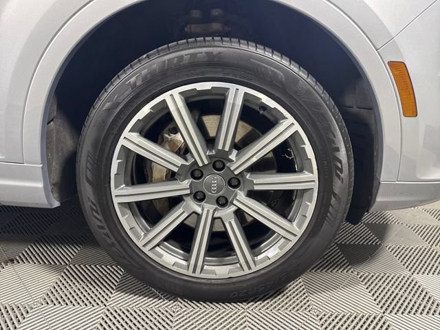 Used 2019 Audi Q7 3.0T Premium Plus w/ Premium Plus Package AWD/4WD image 12