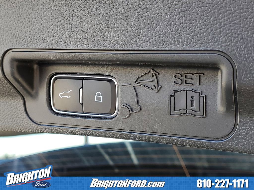 Certified 2023 Ford Explorer XLT w/ Equipment Group 202A image 9