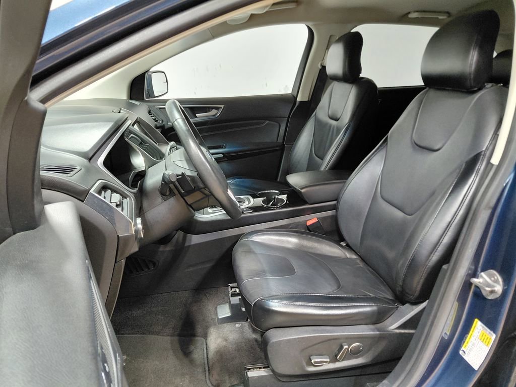 Certified 2018 Ford Edge Titanium AWD/4WD image 4