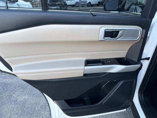 Certified 2021 Ford Explorer Limited w/ Equipment Group 301A image 19