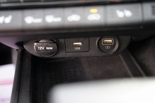 Used 2023 Hyundai Elantra Limited image 16