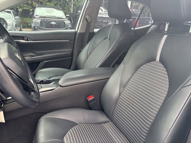 Used 2020 Toyota Camry SE image 6