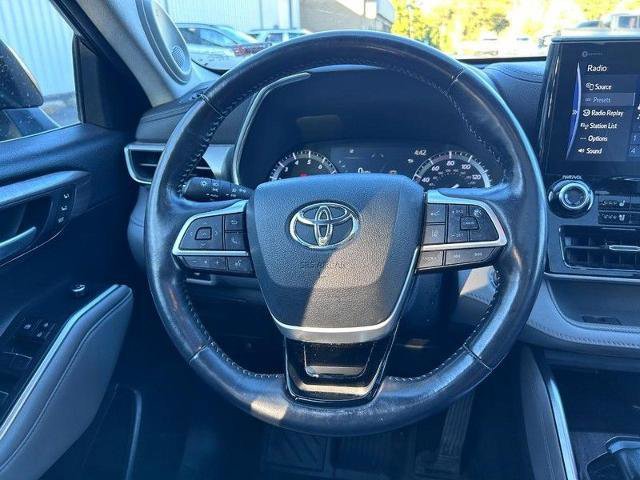 Used 2022 Toyota Highlander Platinum image 15