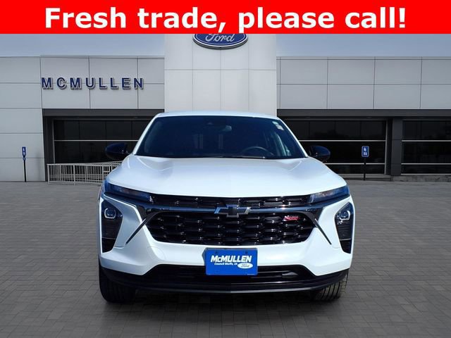 Used 2025 Chevrolet Trax RS w/ Driver Confidence Package image 8