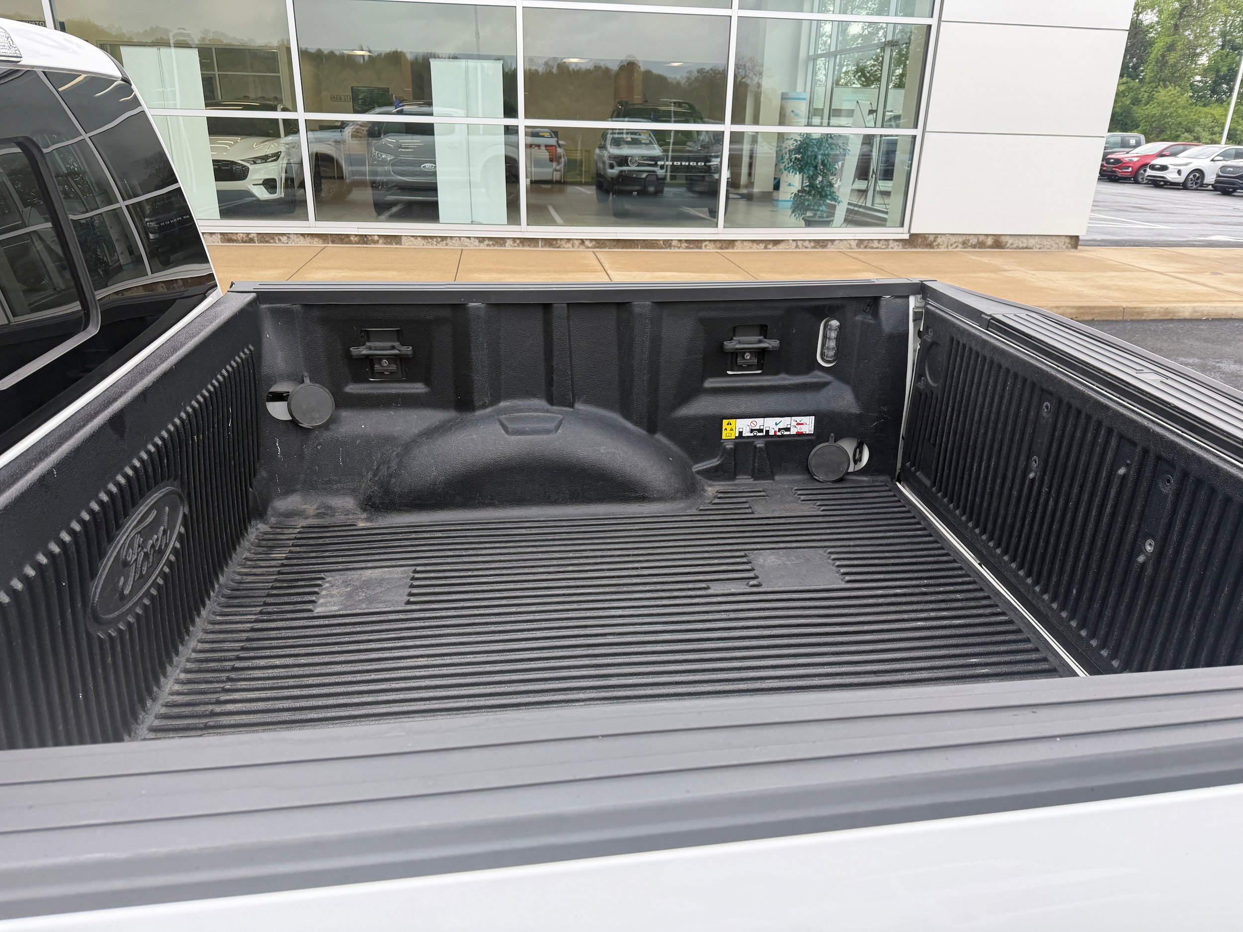 Certified 2020 Ford F150 Lariat w/ Equipment Group 502A Luxury AWD/4WD image 10