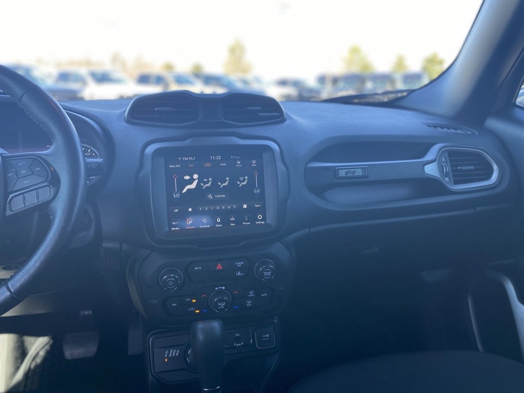 Used 2021 Jeep Renegade Latitude image 23