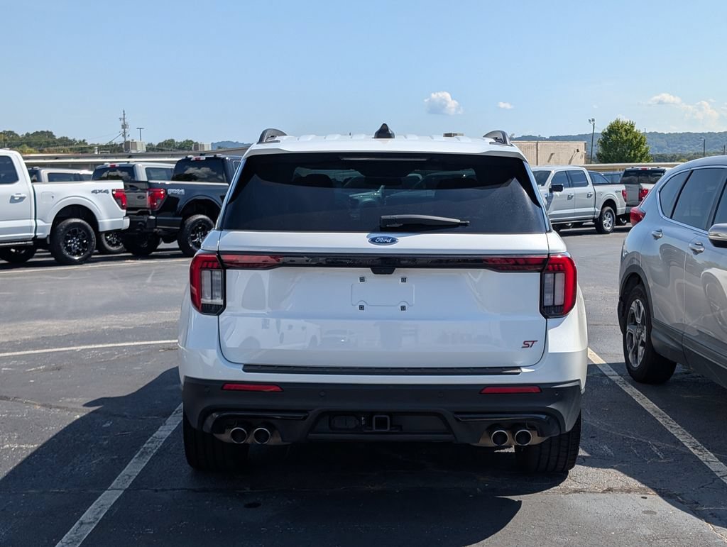 Certified 2025 Ford Explorer ST AWD/4WD image 6