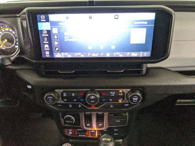 Used 2026 Jeep Wrangler Sport AWD/4WD image 9
