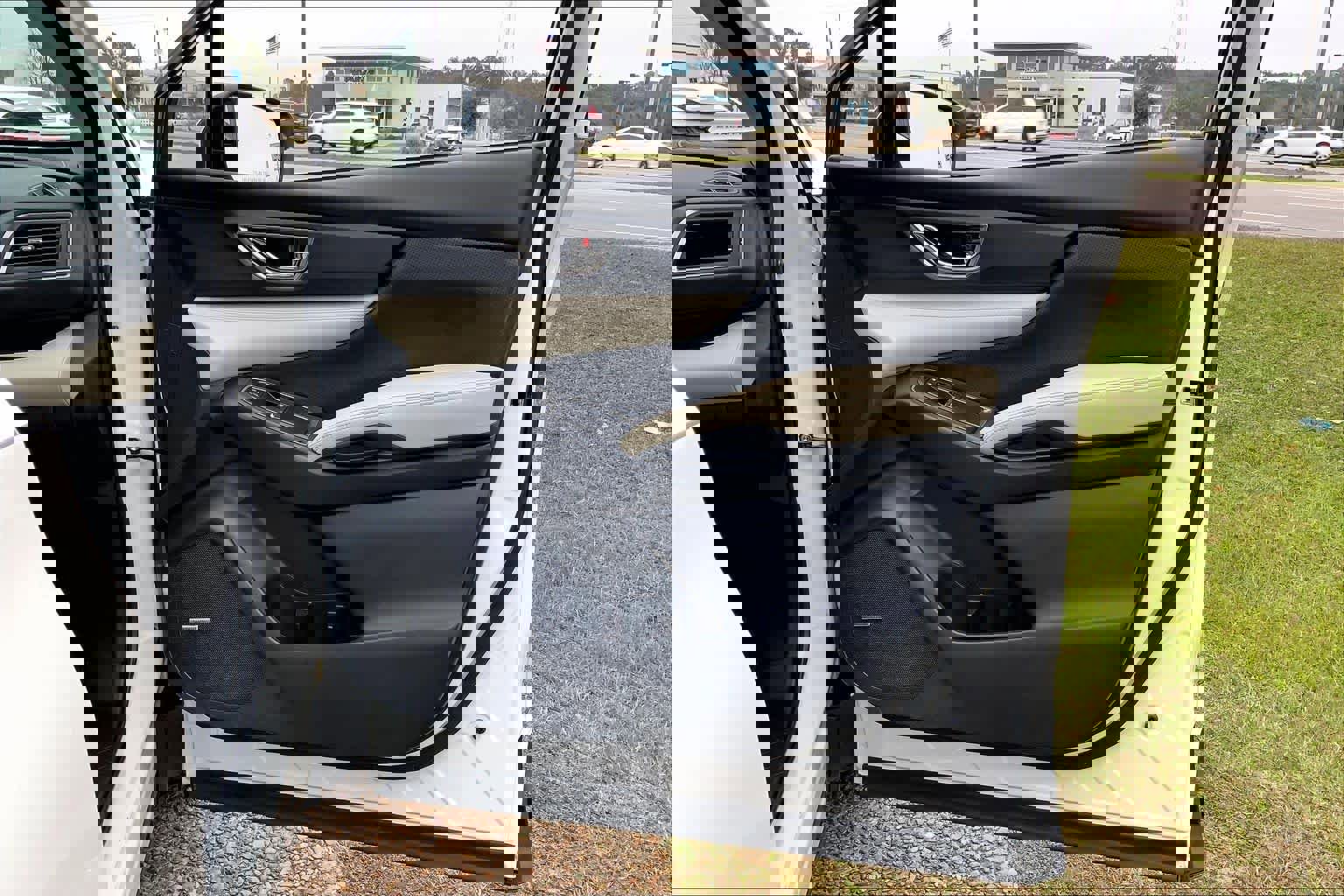 Used 2023 Subaru Ascent Limited w/ Technology Package image 20