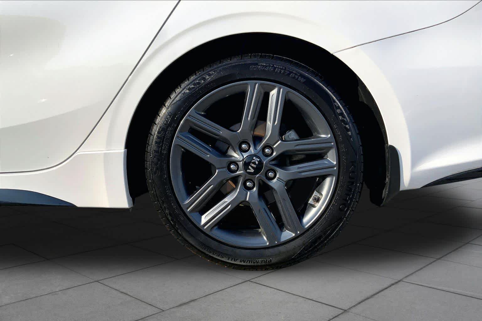 Used 2021 Kia Forte GT-Line FWD image 11