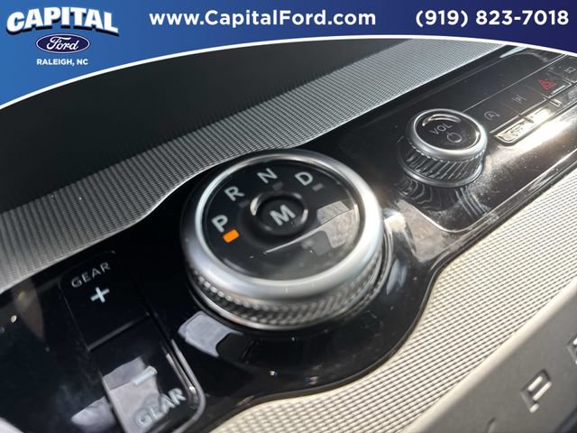 Certified 2025 Ford Expedition Active AWD/4WD image 31