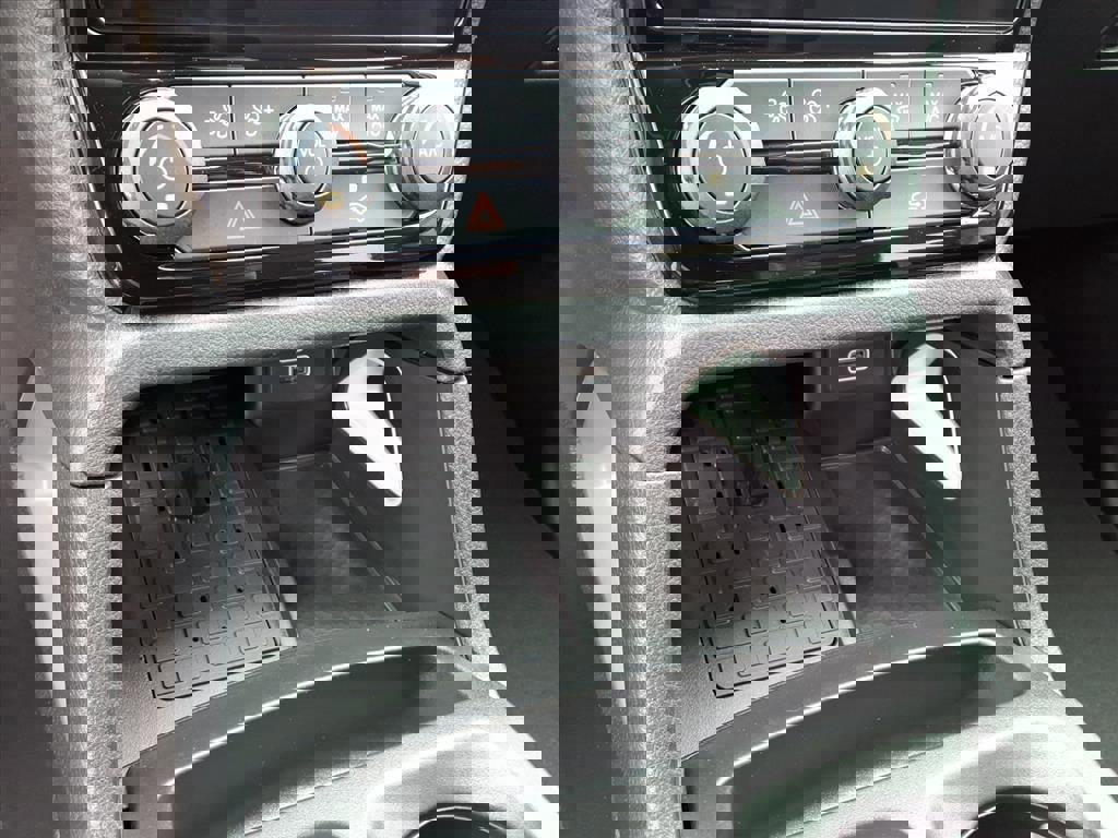 Certified 2025 Ford Ranger Lariat w/ Convenience Package image 28