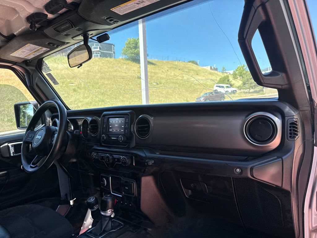 Used 2020 Jeep Gladiator Sport AWD/4WD image 29