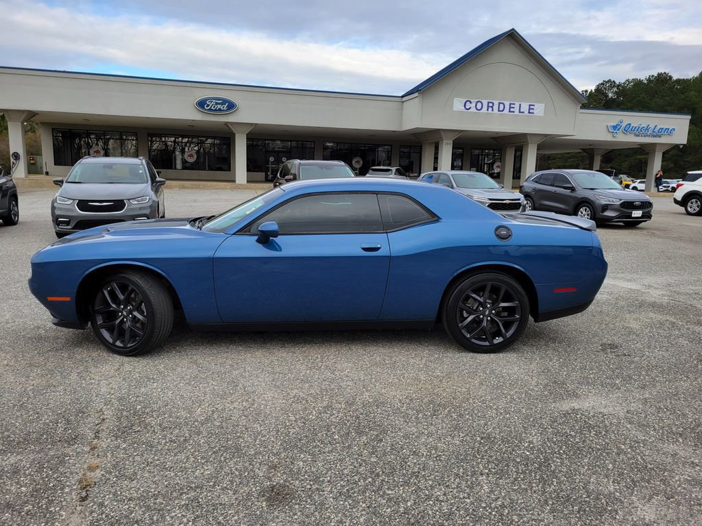 Used 2022 Dodge Challenger SXT w/ Plus Package image 2
