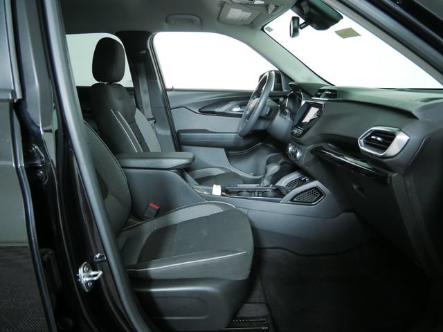 Used 2022 Chevrolet TrailBlazer LT w/ Convenience Package FWD image 13