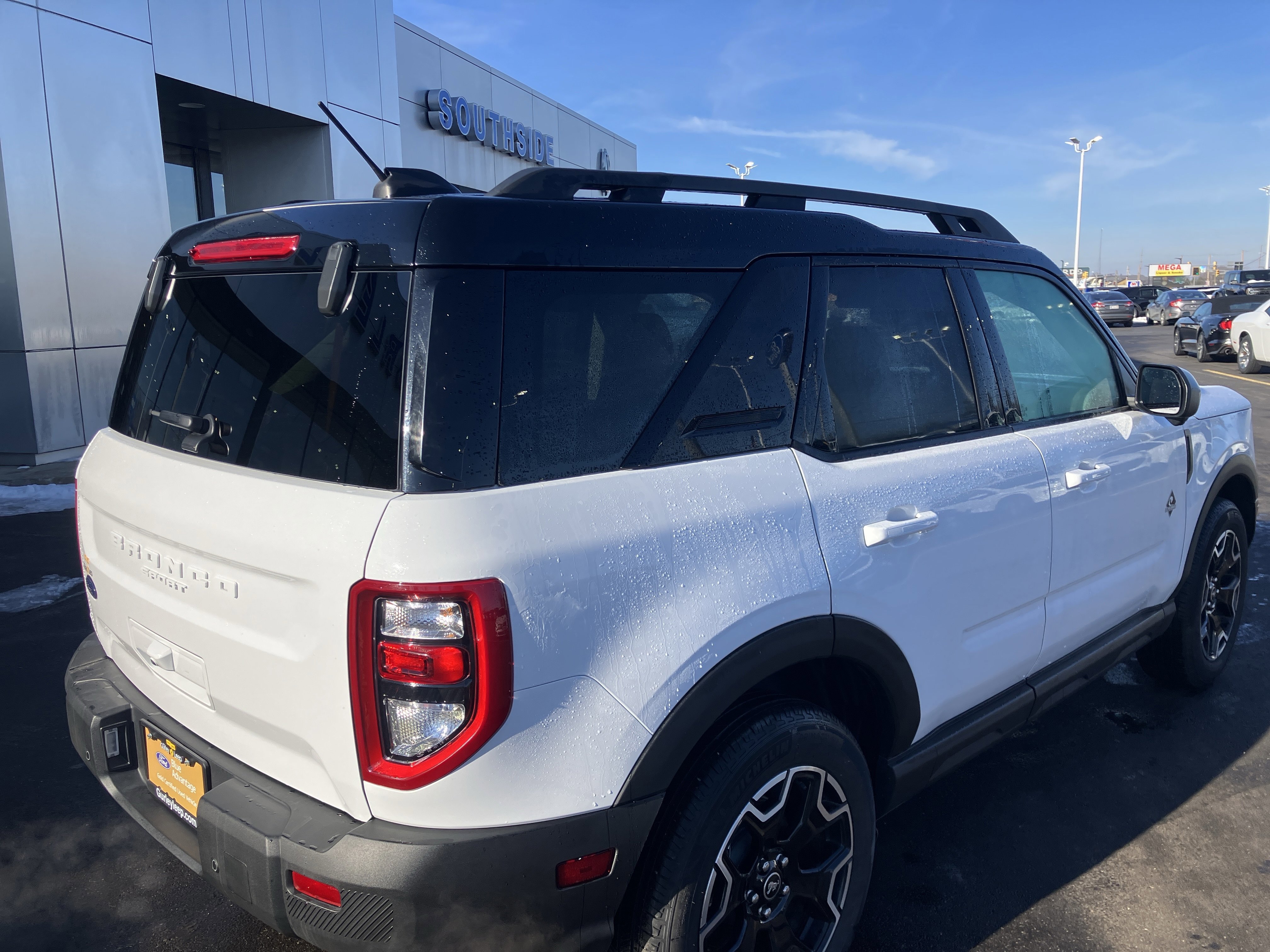 Certified 2025 Ford Bronco Sport Outer Banks w/ Outer Banks Tech Package+ image 8