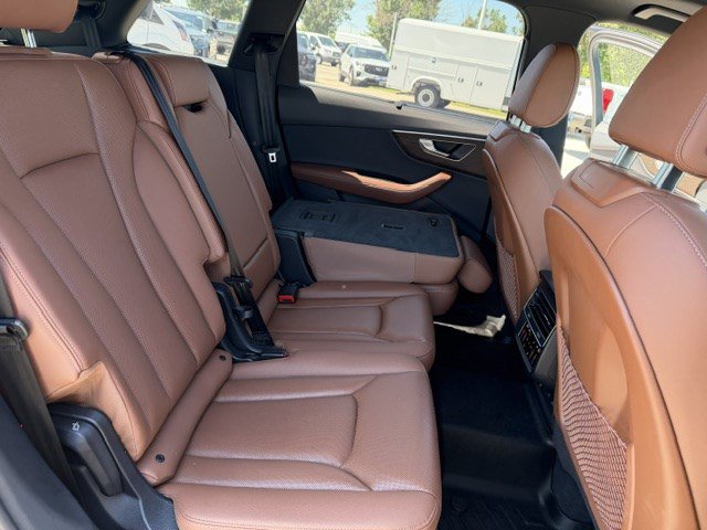 Used 2025 Audi Q7 3.0T Premium Plus AWD/4WD image 39