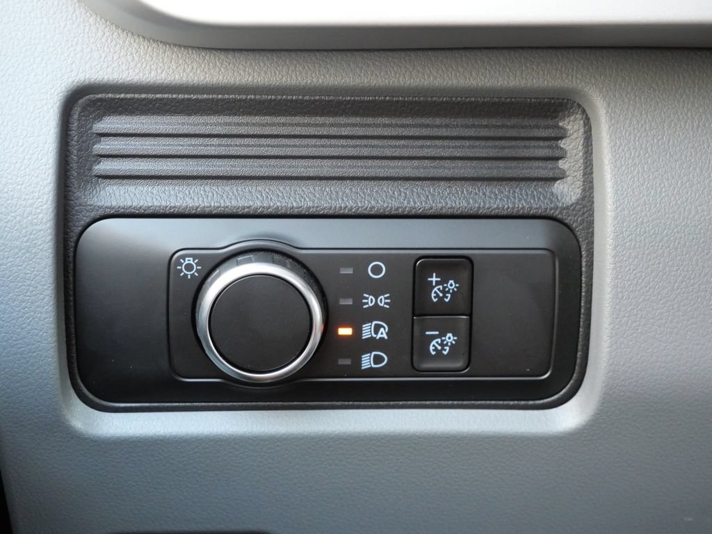 Certified 2026 Ford F550 4x4 Regular Cab Super Duty image 26