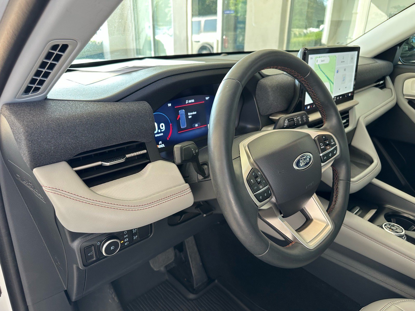 Certified 2025 Ford Explorer Active w/ Active Comfort Package RWD image 18