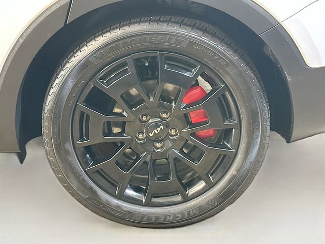 Used 2022 Kia Telluride SX w/ Nightfall Edition Package image 7