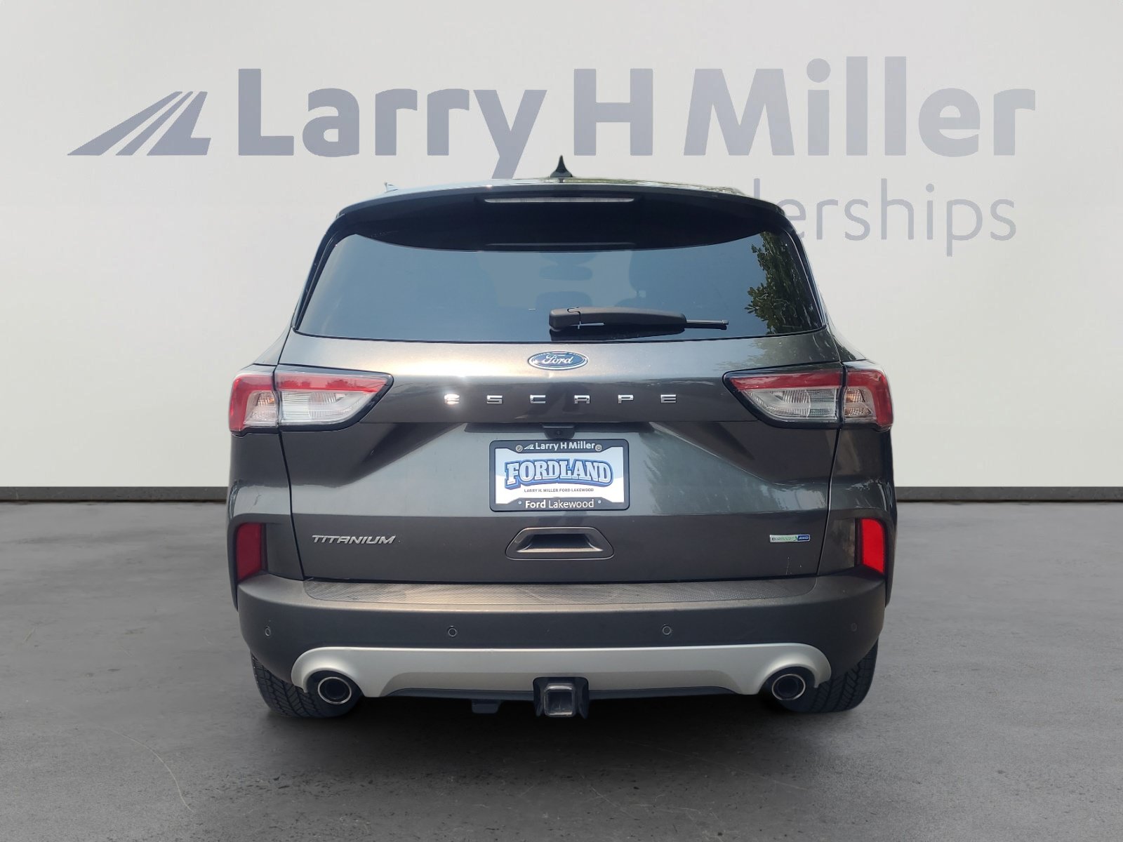 Certified 2020 Ford Escape Titanium AWD/4WD image 4