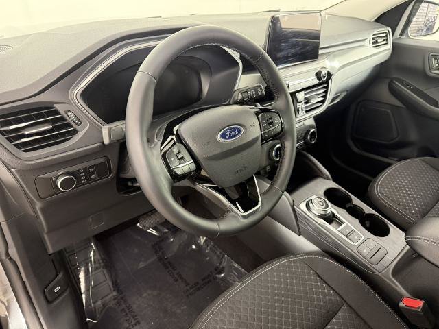 Certified 2025 Ford Escape Active w/ Cold Weather Package FWD image 15
