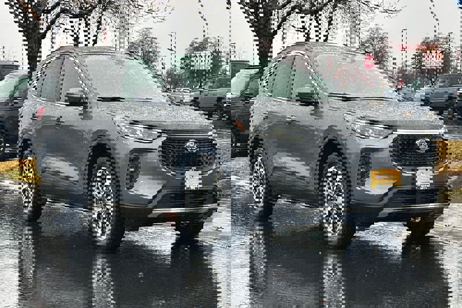 Certified 2025 Ford Escape Platinum image 7