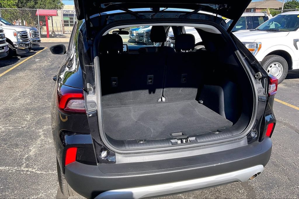 Certified 2023 Ford Escape Active AWD/4WD image 28