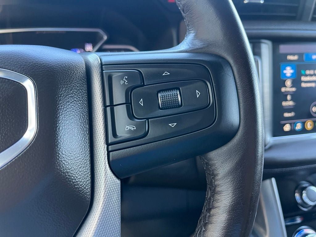 Used 2021 GMC Yukon XL Denali w/ Denali Premium Package AWD/4WD image 29