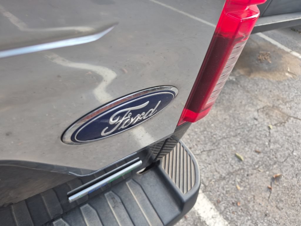 Certified 2019 Ford F150 Platinum w/ Equipment Group 701A Luxury AWD/4WD image 13