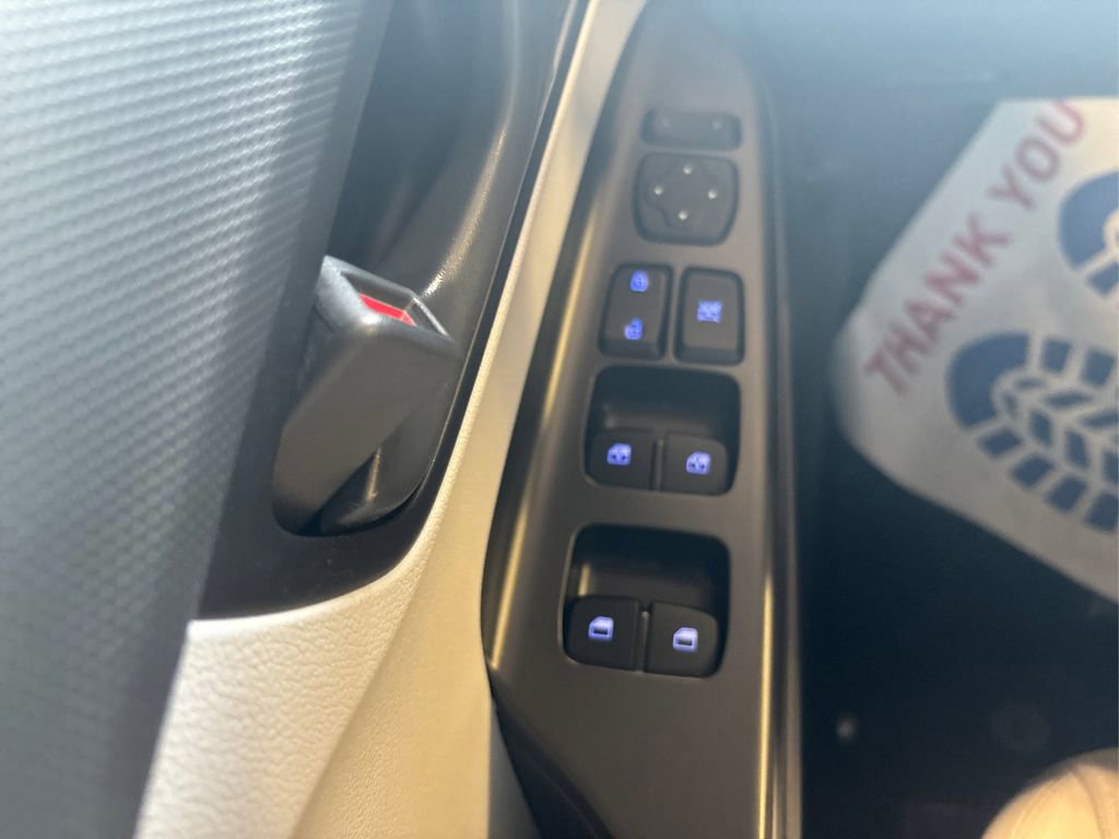 Used 2023 Hyundai Kona SEL w/ Cargo Package image 33