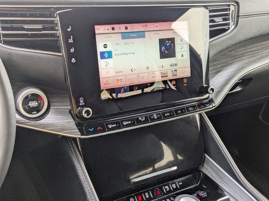 Used 2024 Jeep Wagoneer L Series III w/ Flexible Seating Group image 11