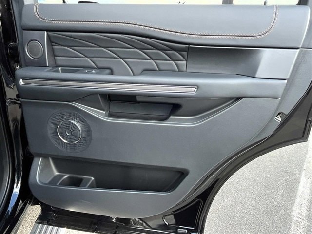 Certified 2023 Ford Expedition Platinum image 22