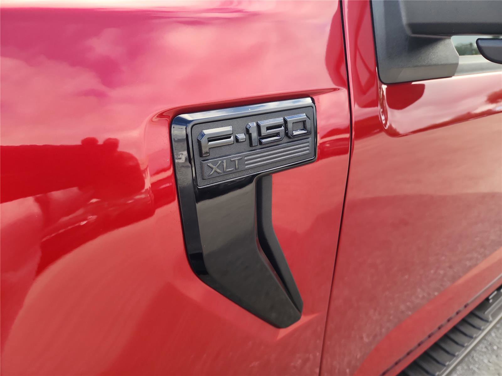 Certified 2022 Ford F150 XLT w/ Equipment Group 302A High image 10