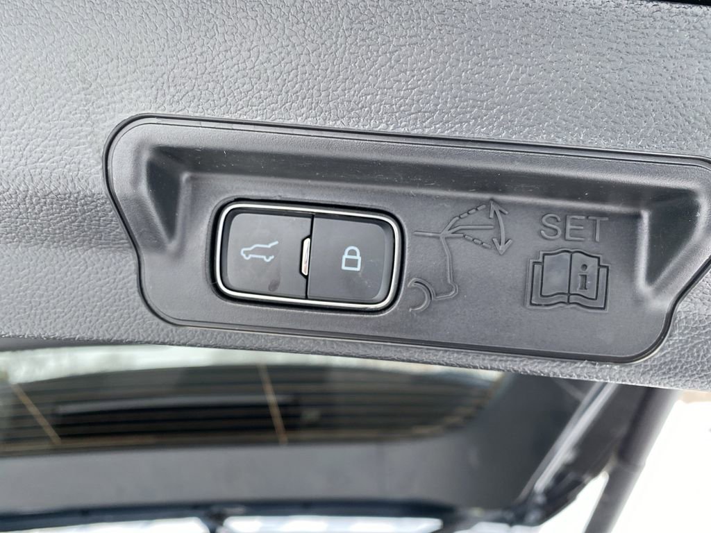 Certified 2023 Ford Explorer XLT w/ Equipment Group 202A image 19